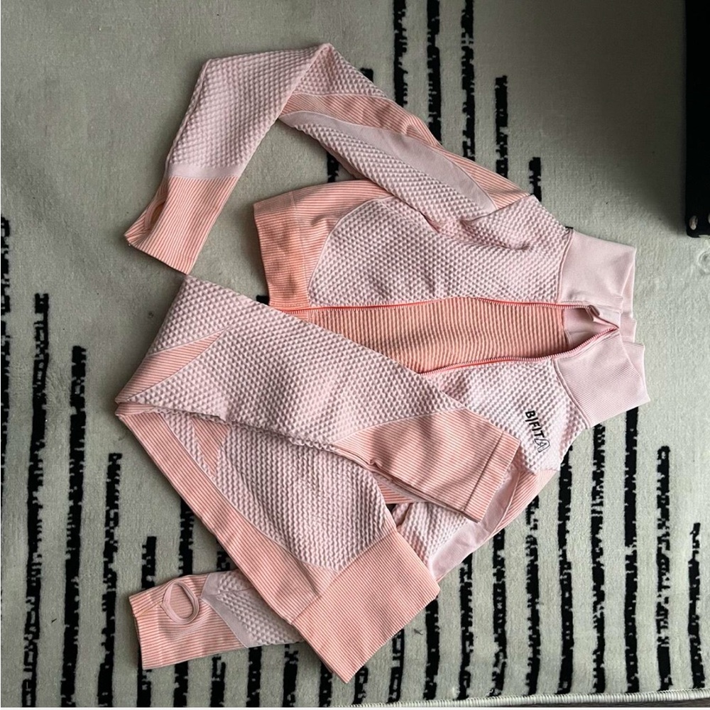 B-Fit Pink Textured Compression Jacket & Leggings